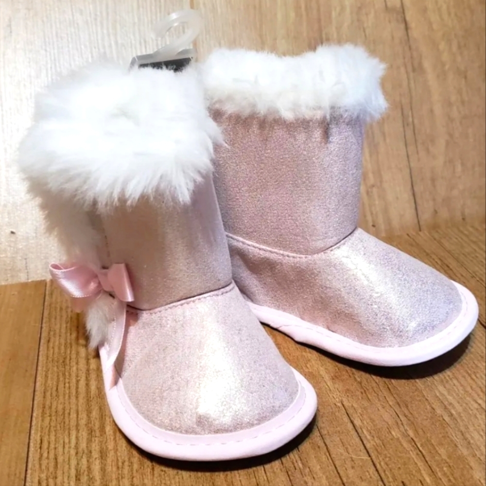 Child Of Mine Carters Baby Girl Pink Sparkly Booties 3-6 Months NWT Shower Gift